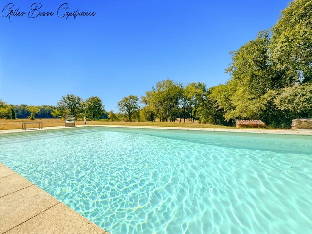 Maison et annexes à MAUZAC ET GRAND CASTANG (24)