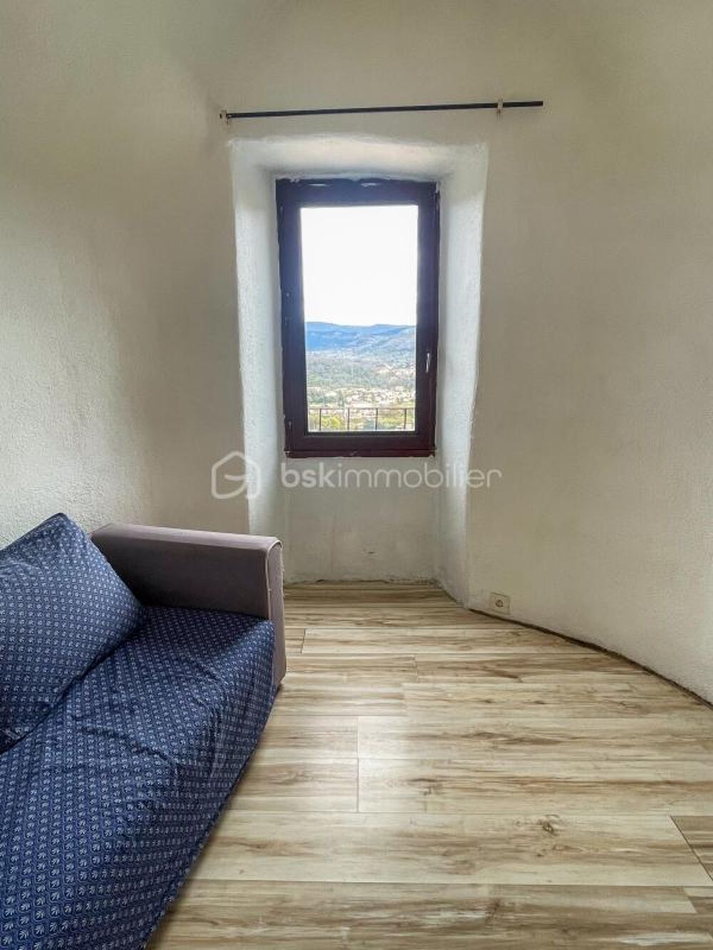 Vente Appartement T1 atypique avec mezzanine-traversant avec vue dégagée Aubenas