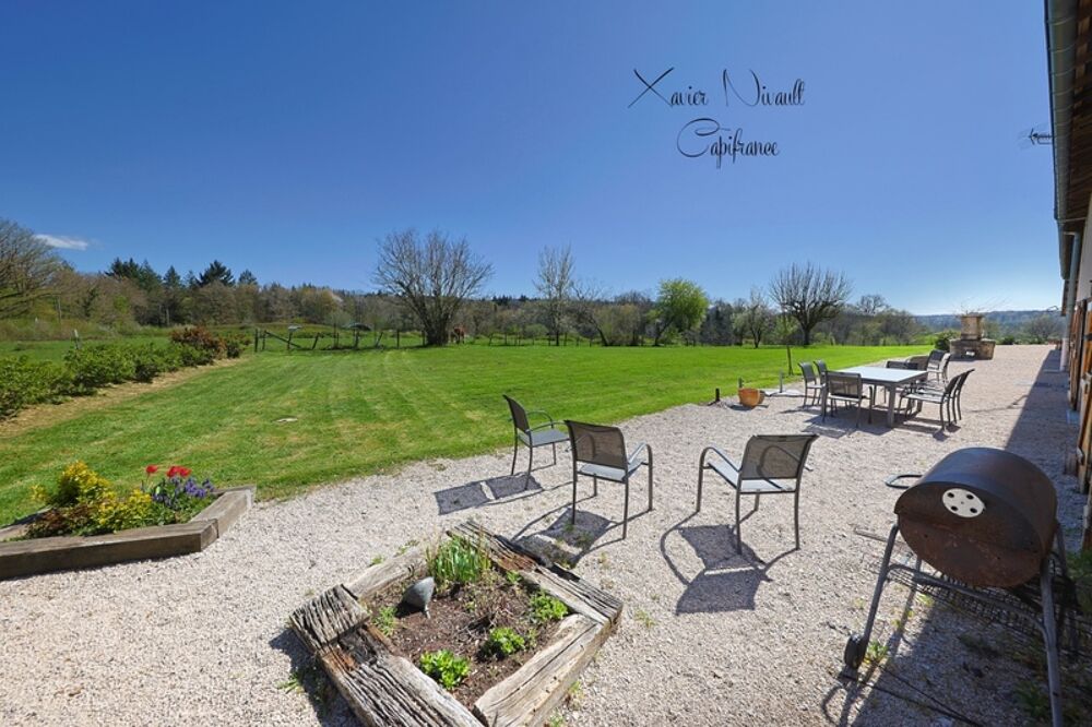 Maison à vendre 11 pièces SAINT AMOUR (39)