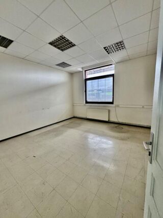  Immeuble à vendre 15 + pièces 326 m²