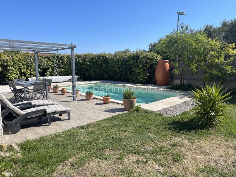 Vente Villa EXCLUSIVITE : VILLEVEYRAC, entre Sète et Montpellier, Villa de plain-pied offrant 4 chambres et jardin arboré avec piscine Villeveyrac
