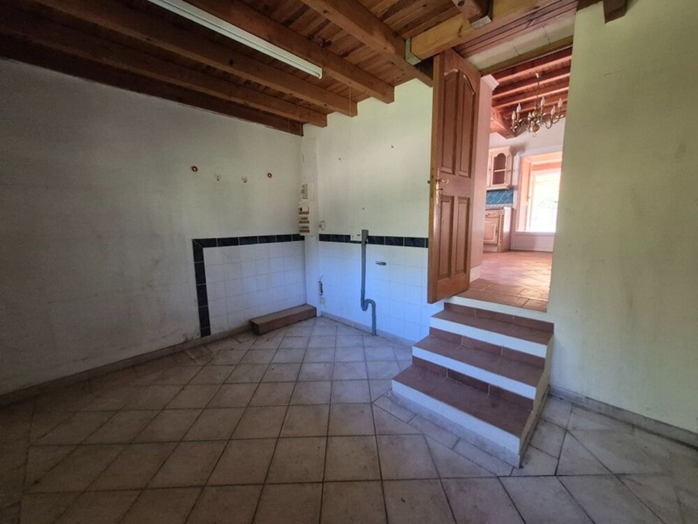 Maison à vendre 5 pièces BAGNOLS EN FORET (83). A rénover. 475 000 €