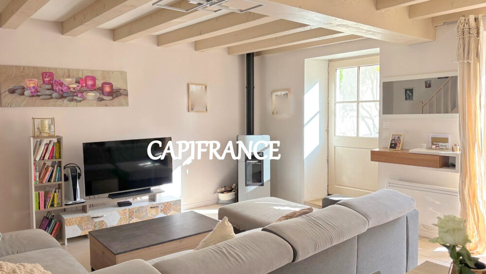 Maison charentaise en pierre - 120 m² habitables - 4 chambres + 1 bureau - TAILLEBOURG au coeur du village