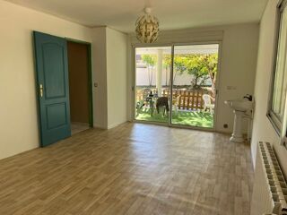  Maison à louer 8 pièces 189 m²
