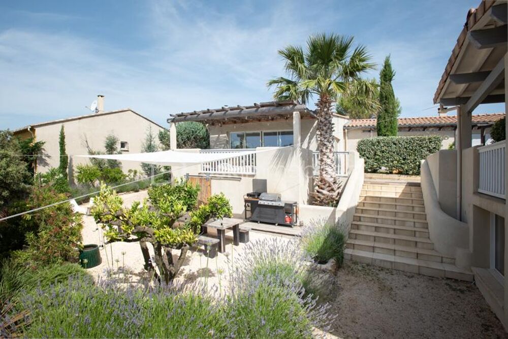 Propriété daccueil touristique avec piscine intérieure  Uzès / Pont du Gard