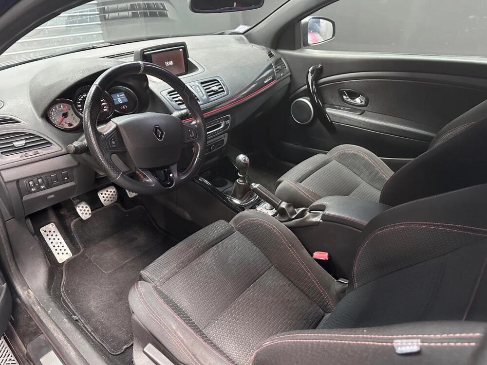 M&eacute;gane III Coup&eacute; 2.0 16V 265 S&S RS 2015 occasion 06700 Saint Laurent Du Var