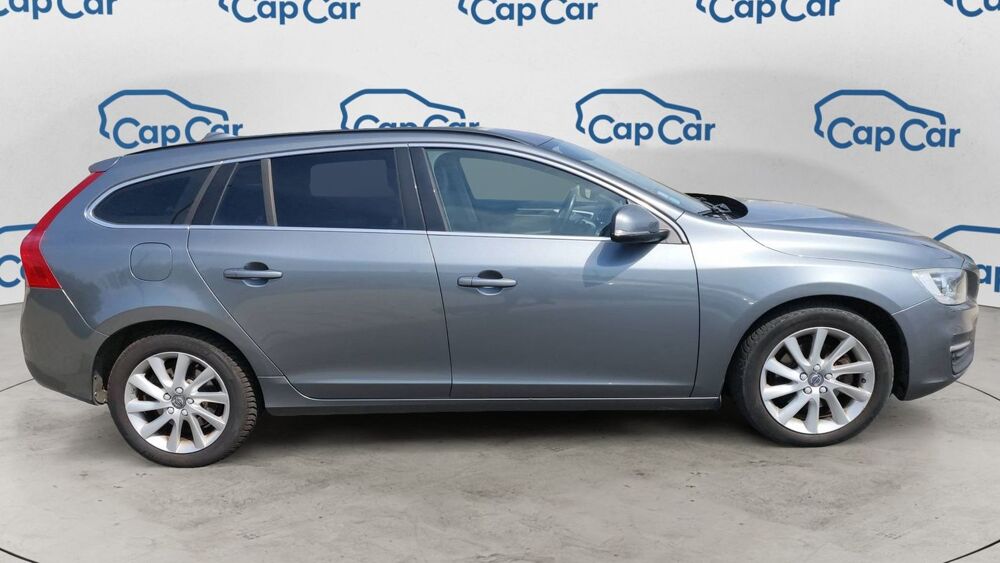V60 2.0 D3 150 Geartronic 8 Momentum Business 2017 occasion 69008 Lyon