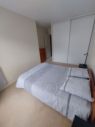  Appartement à louer 3 pièces 74 m²