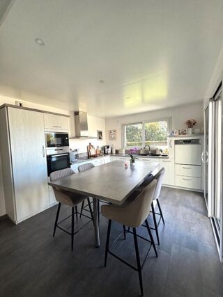 Vente Maison Belle maison de 163,5 m² avec 4 chambres et de très beaux volumes à Connerré ! Connerre