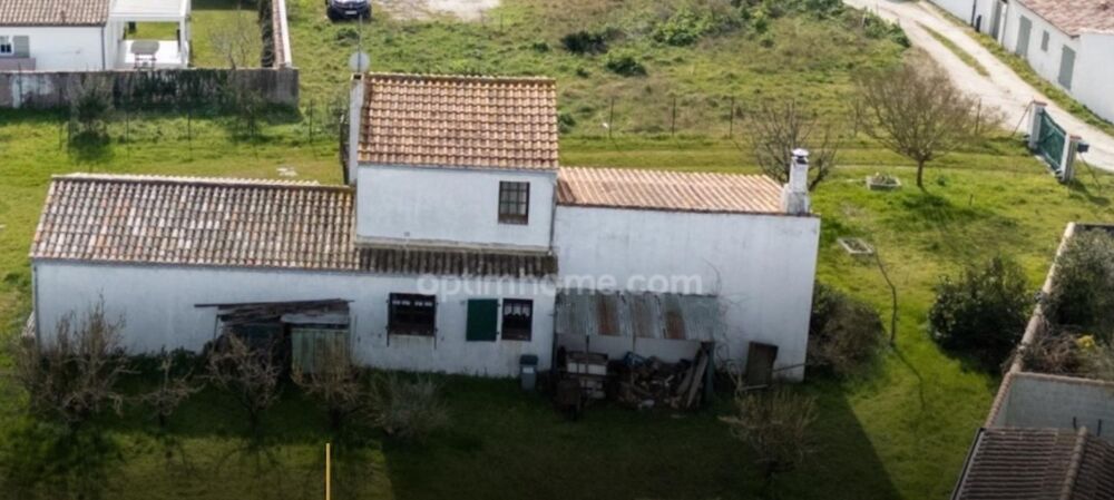 Propriété de 1300 m²  Potentiel de Division  Coeur de Village- rare -opportunité