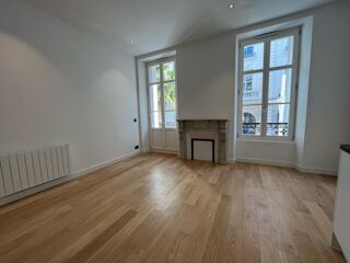  Appartement à louer 1 pièce 30 m²