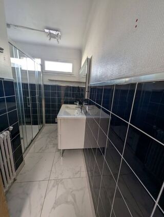  Maison à louer 10 pièces 194 m²