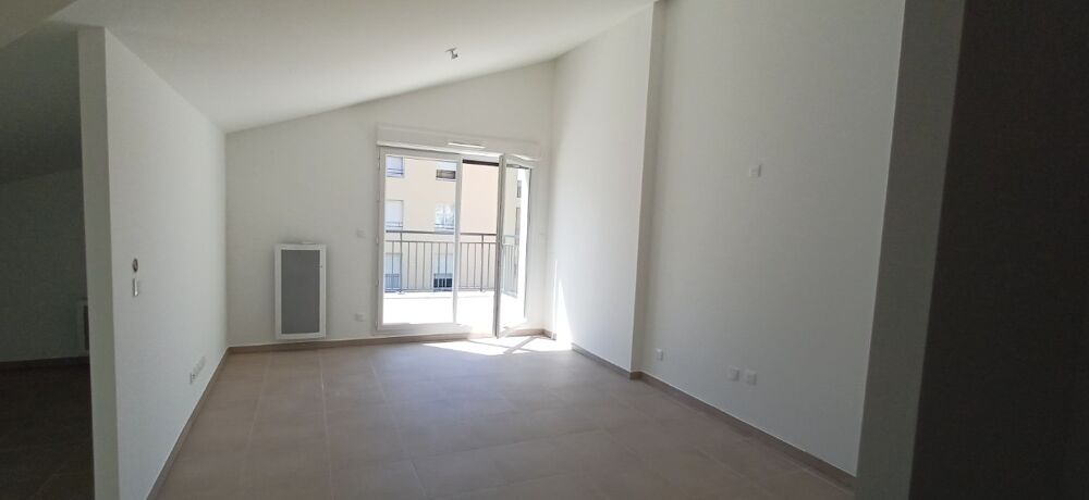 Location Appartement T1 BIS NEUF avec balcon et parking à COGOLIN Cogolin