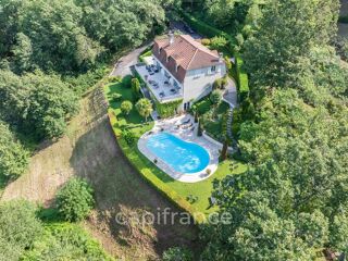  Propri�t�/ch�teau � vendre 10 pi�ces 315 m�