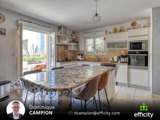  Villa à vendre 5 pièces 182 m²