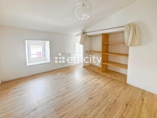  Immeuble à vendre 8 pièces 185 m²