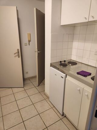  Appartement à louer 1 pièce 27 m²