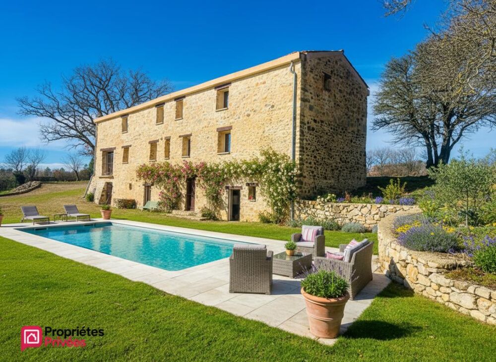 Propriété de caractère alliant authenticité et modernité en Haute-Provence