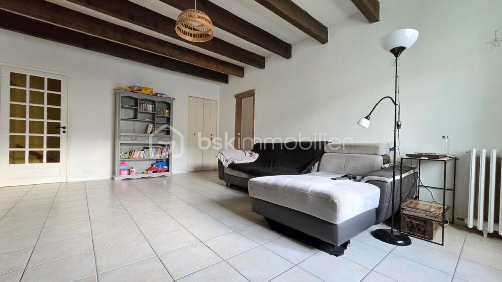 Grande maison de village : 4 chambres, cave et garage