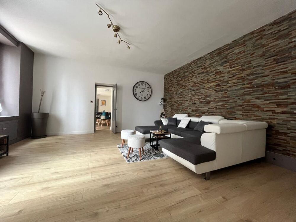 Vente Maison LUCON QUARTIER MARCHE COUVERT ET PISCINE MAISON DE CARACTERE BOURREE DE CHARME AVEC ANNEXES ET PATIO Lucon