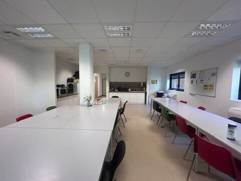   BUREAUX 