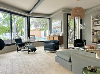  Villa à vendre 10 pièces 310 m²