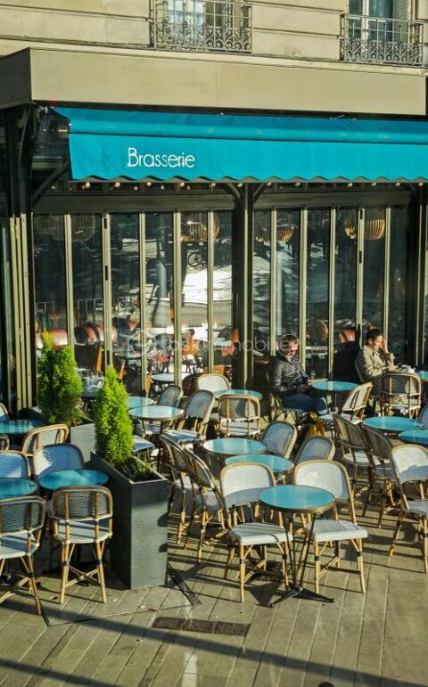   TRES BELLE BRASSERIE A CABOURG 