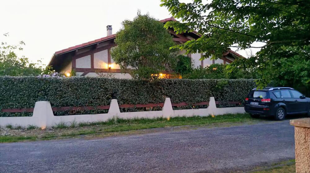 Maison 10 pièces 208 m² · à Bias · 208 m² · 375 000 €