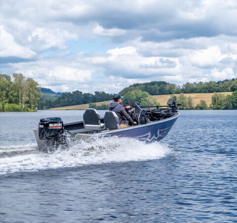 REIMS - FABRICANT ET IMPORTATEUR DE BATEAUX DE P&Ecirc;CHE SPORTIVE 721000 51100 Reims