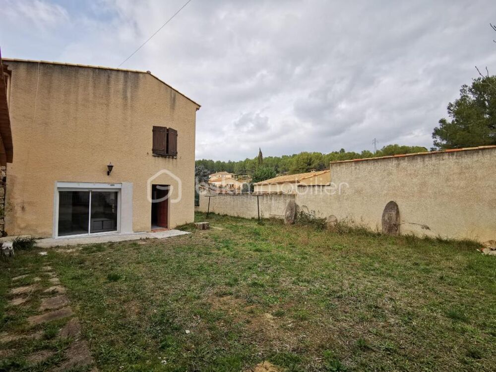 Appartement meuble de type 2 bas de villa avec jardin et place de parking sécurisée