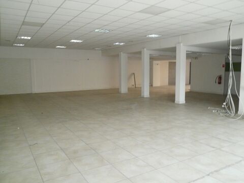   ? Local/bureau A Louer CHATEAUBERNARD Zone Industrielle ? 