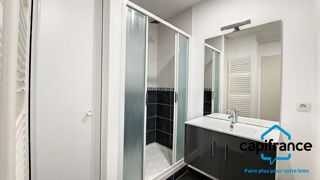  Appartement à louer 2 pièces 32 m²