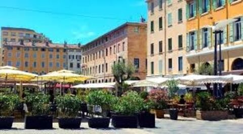 A VENDRE MURS COMMERCIAUX de 65 m2 MARSEILLE (13001) 308 000 € 308000 13001 Marseille 1er arrondissement