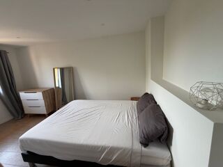  Appartement à louer 2 pièces 55 m²