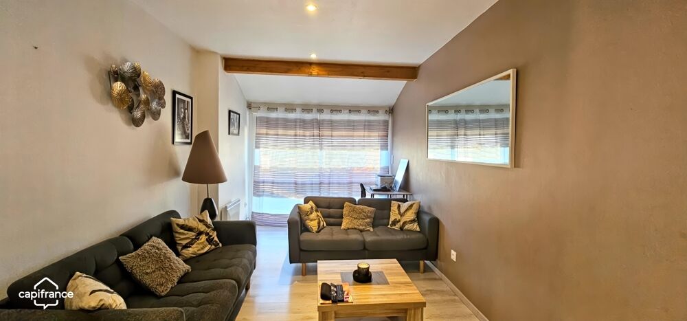 Vente Maison Dpt LANDES (40), à vendre proche de HAGETMAU Maison contemporaine de plain pied T5 de 111 m² avec piscine sur terrain de 850 m² Hagetmau