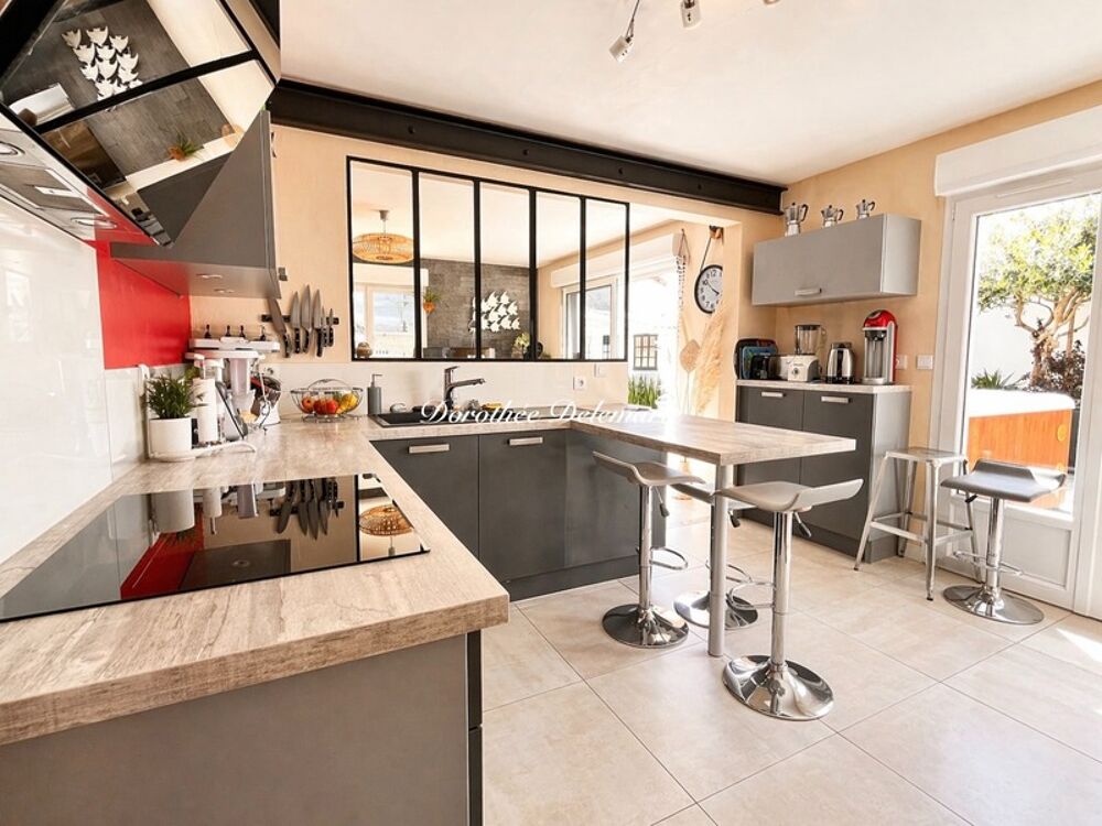Maison à vendre 6 pièces PUILBOREAU (17) Maison familiale 5 chambres  Puilboreau  Proche La Rochelle