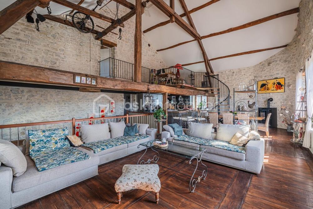 à vendre  Propriété/château Marignieu (01300)