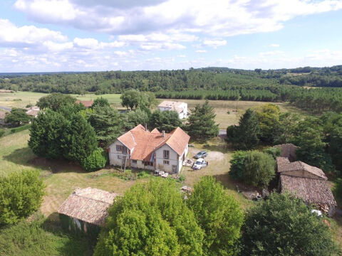   Maison de 140 m2  sur 5 Ha de terrain Maison - 8 pi�ce(s) - 140 m�
