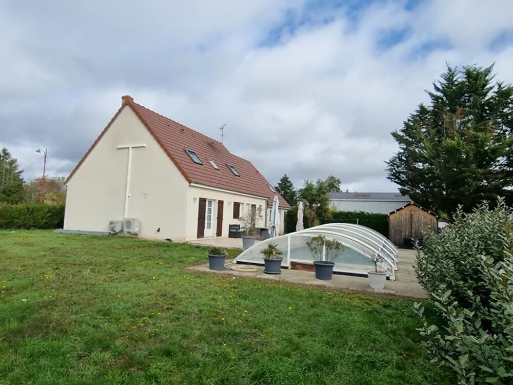 PAVILLON 5 ou 6 chambres, bureau, piscine couverte et chauffée