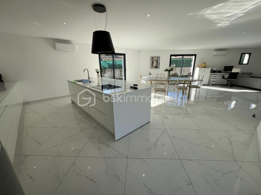 � vendre  Villa Saint-Mitre-les-Remparts (13920)