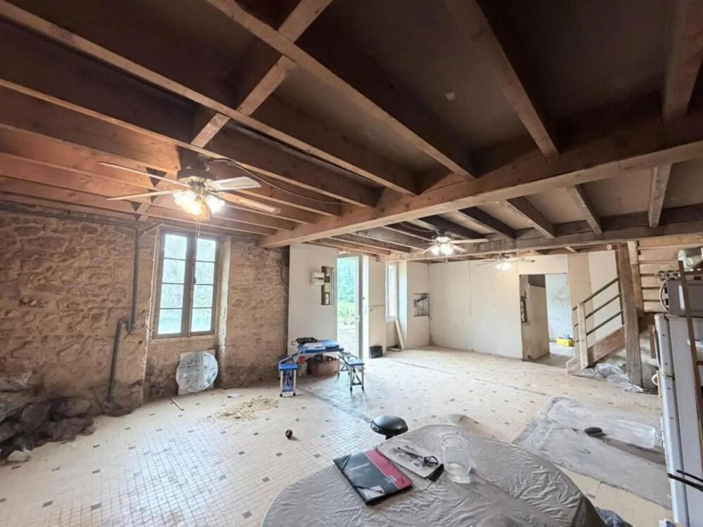 Maison troglodyte 7 pièces avec vaste terrain