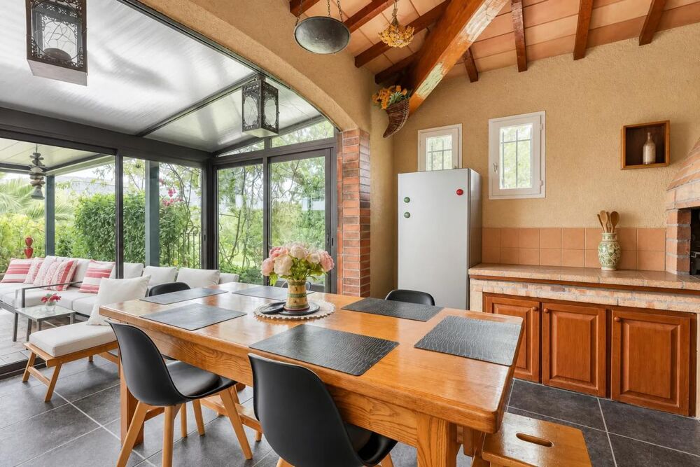 Maison de 6 pièces de 147 m² à La Cadière-d'Azur