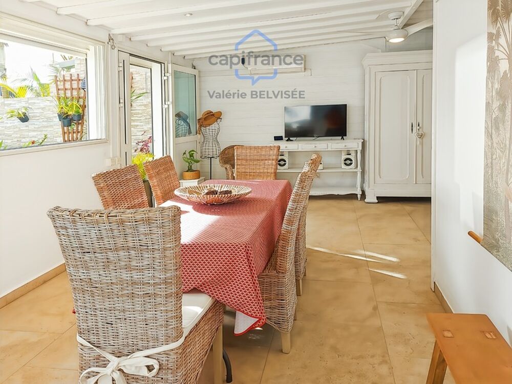 Vente Maison Terre Sainte – Charmante maison Bourbon Bois T3 rénovée de 75 m² dans un quartier prisé de Saint-Pierre Saint pierre