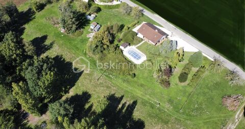   Maison de plain pied sur�lev�e + terrain potentiellement constructible avec raccordements disponibles Maison - 4 pi�ce(s) - 230 m�