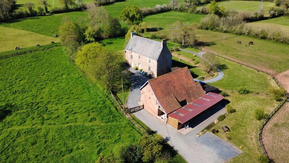 Maison 8 pièces 202 m² · à Le Dezert · 202 m² · 440 000 €