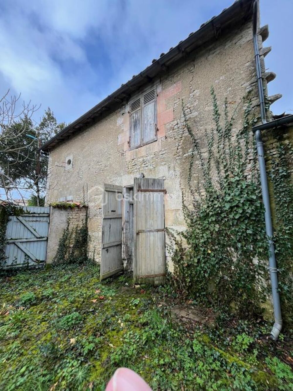 Maison à rénover centre Mauzé sur le Mignon