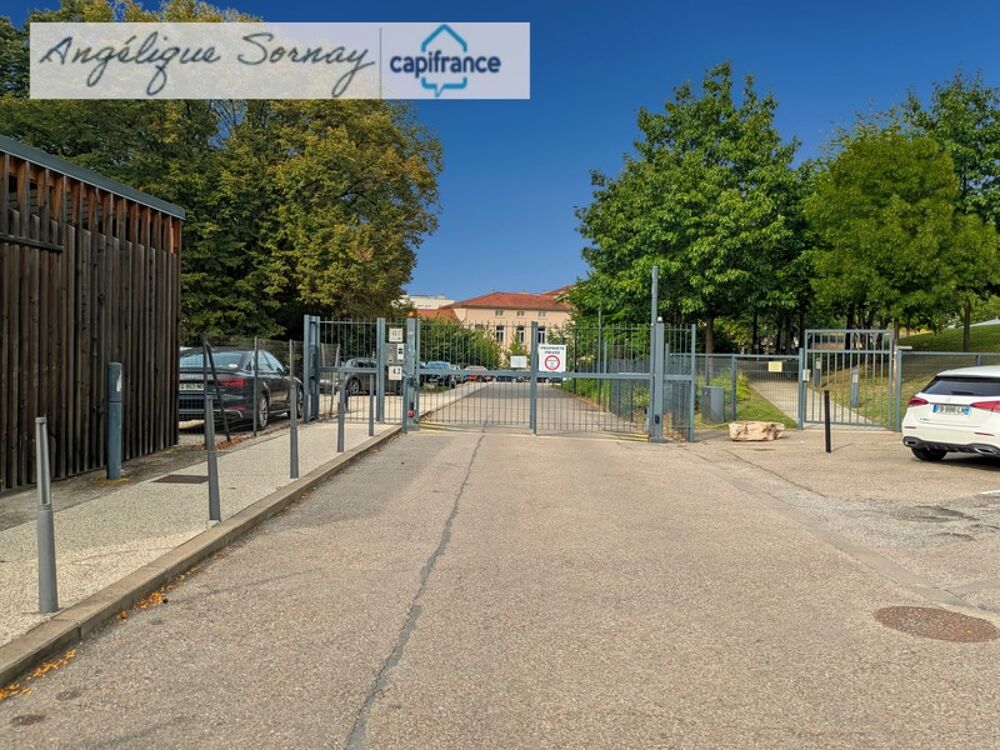 Lyon 5?  T1 Bis avec 2 parkings dans résidence sécurisée