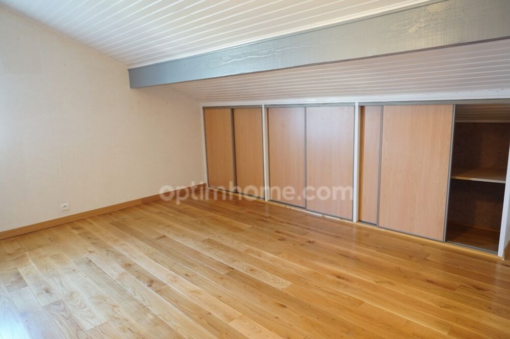 Maison de 155 m² à vendre en excellent état, 4 chambres, 6 pièces et spacieux garage