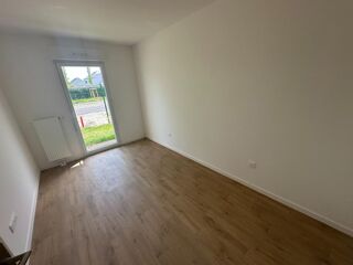  Appartement à louer 3 pièces 64 m²