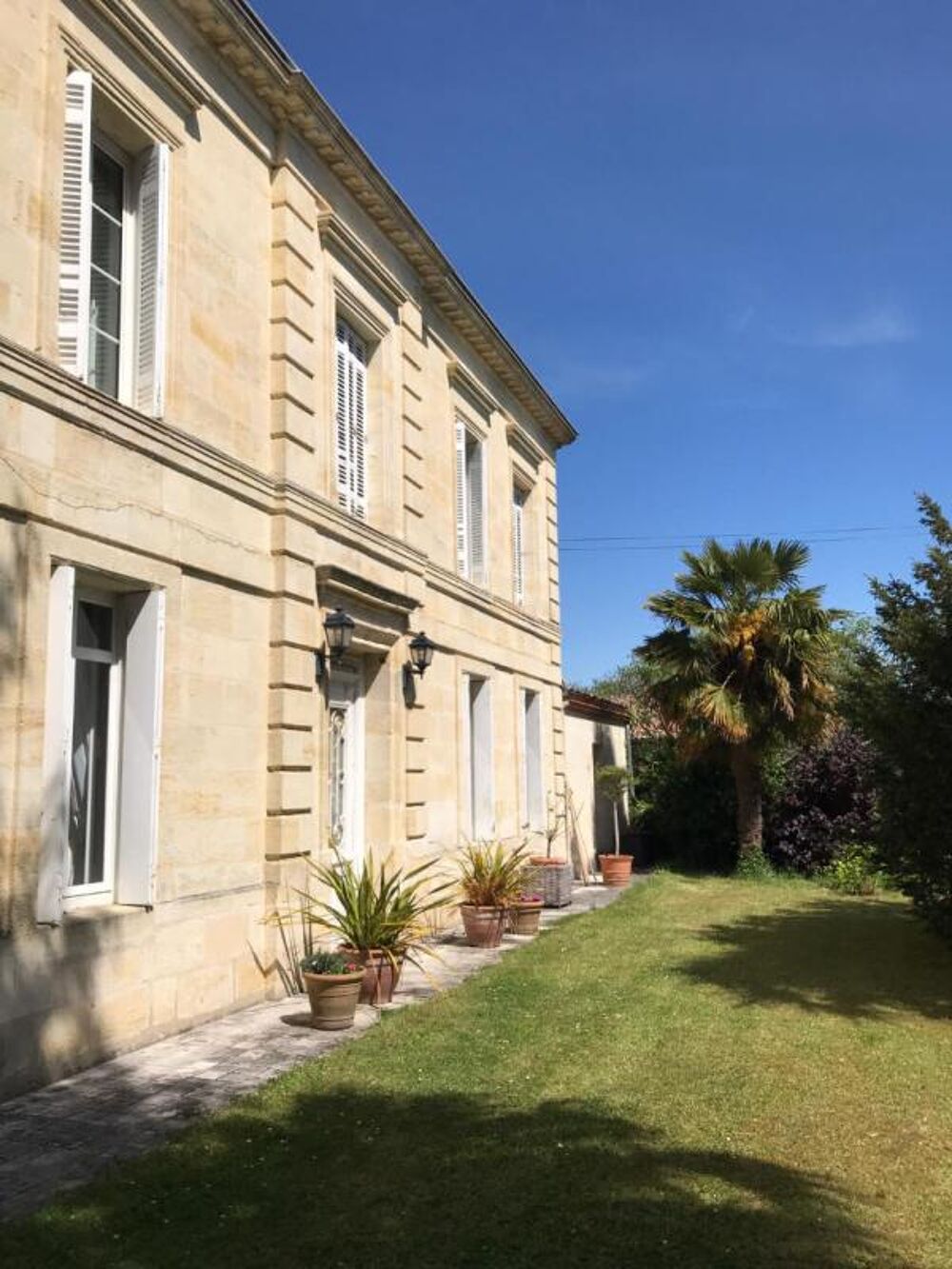 Magnifique domaine avec sa maison de maître de charme à la française coup de coeur